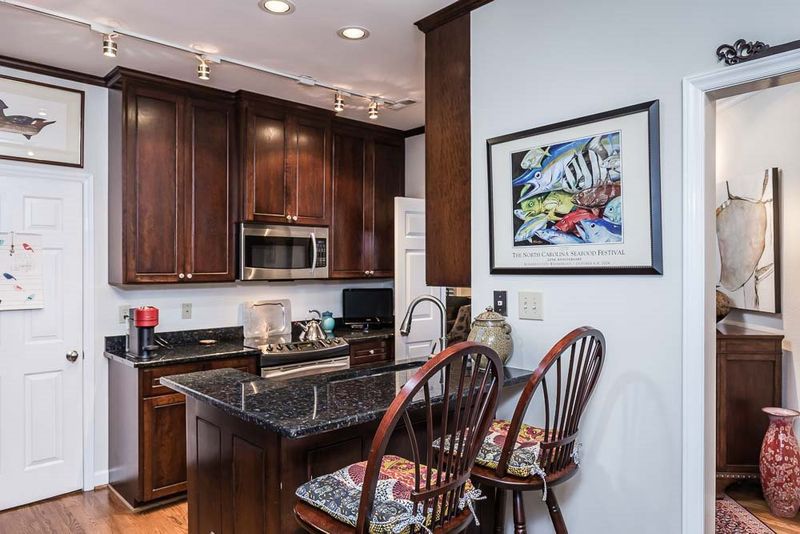 761 Bishops Park Dr #104, Raleigh, NC 27605