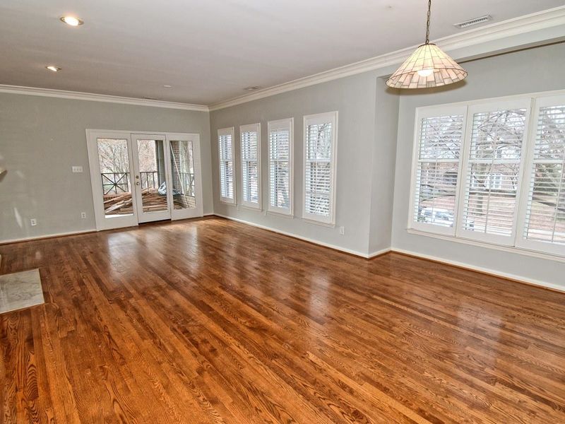 761 Bishops Park Ln #201, Raleigh, NC 27605