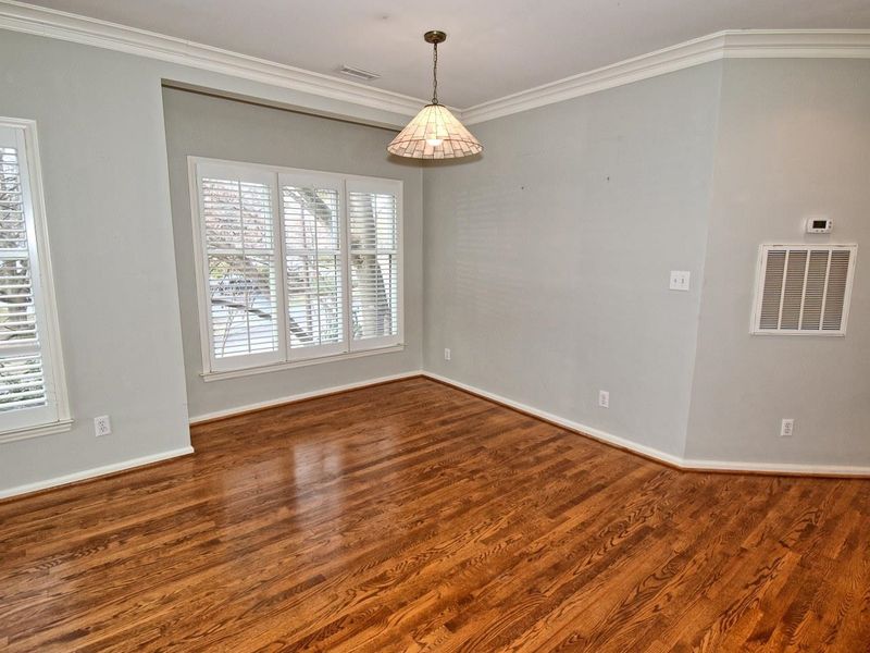 761 Bishops Park Ln #201, Raleigh, NC 27605