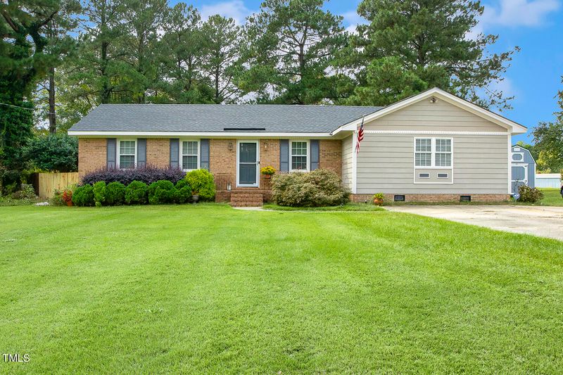 761 N Willow St, Angier, NC 27501