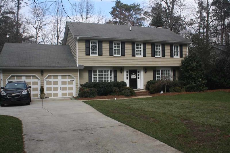 7613 Harps Mill Rd, Raleigh, NC 27615