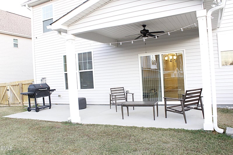 7613 Oakberry Dr, Raleigh, NC 27616