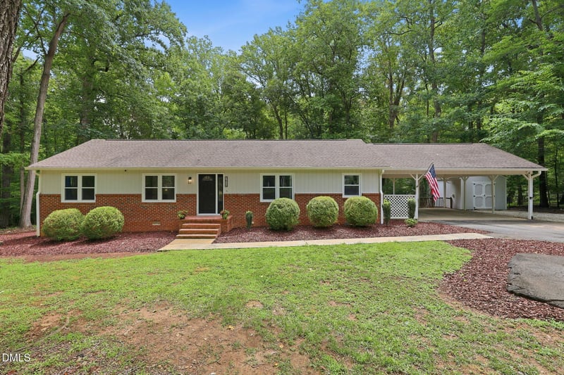 7614 Fawnbrook Dr, Hillsborough, NC 27278