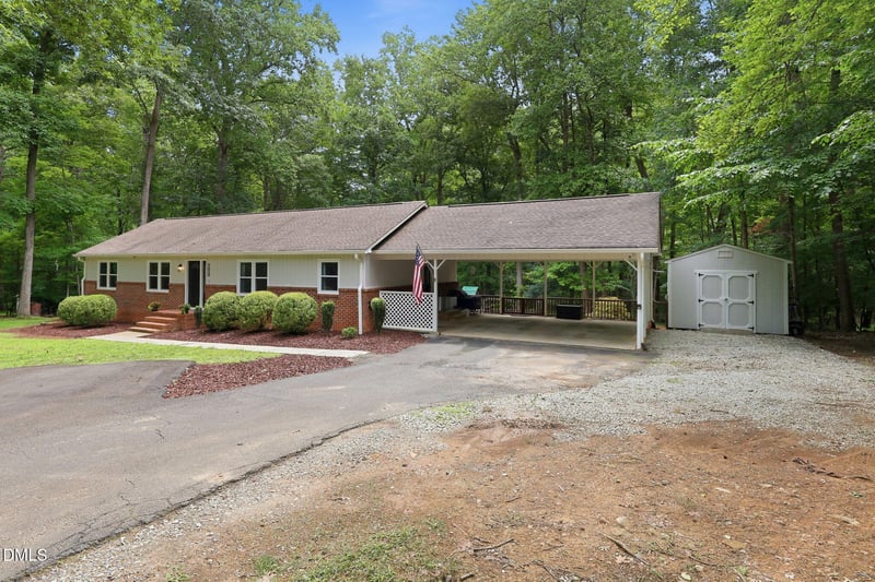 7614 Fawnbrook Dr, Hillsborough, NC 27278
