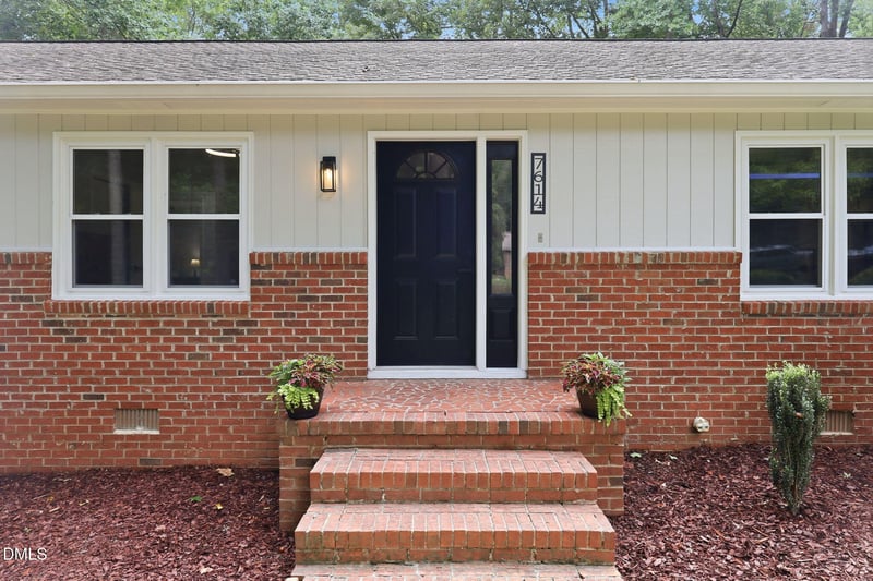 7614 Fawnbrook Dr, Hillsborough, NC 27278