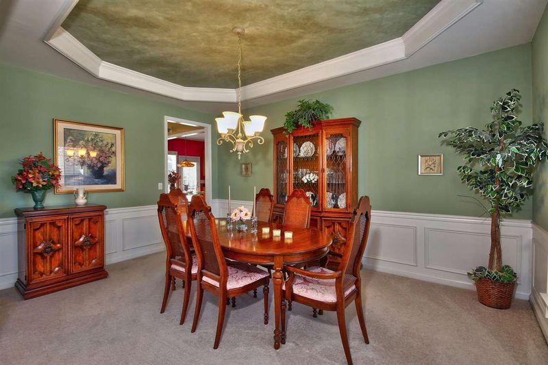 7616 Derek Dr, Raleigh, NC 27613