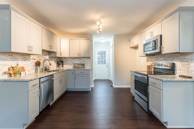 7616 Mine Valley Rd, Raleigh, NC 27615