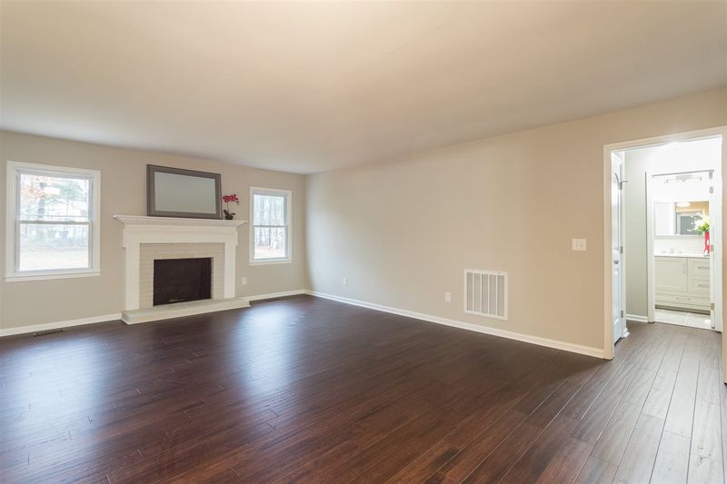 7616 Mine Valley Rd, Raleigh, NC 27615