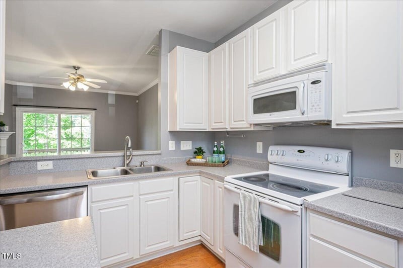 7616 Satinwing Ln, Raleigh, NC 27617