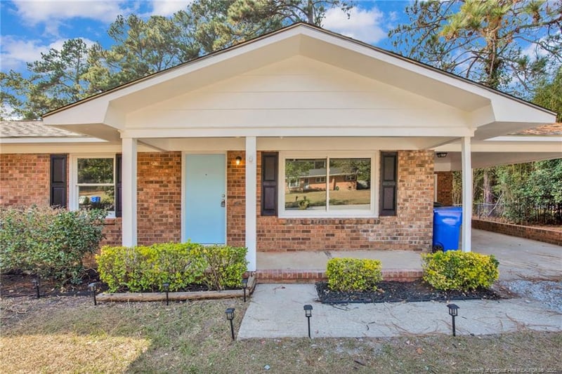 7618 Decatur Dr, Fayetteville, NC 28303