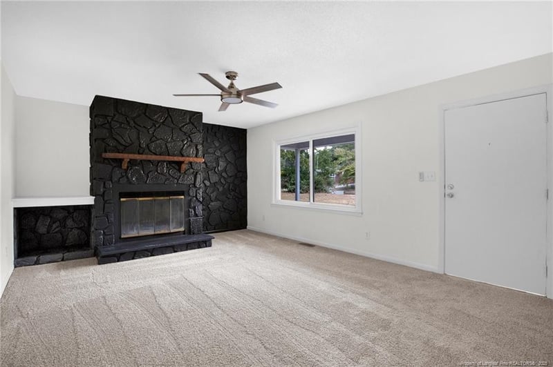 7618 Decatur Dr, Fayetteville, NC 28303