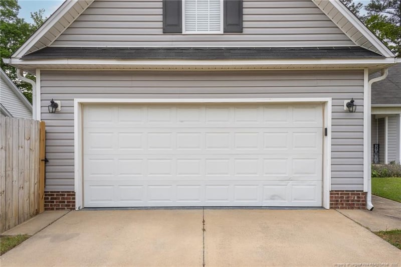 762 Conestoga Dr, Fayetteville, NC 28314