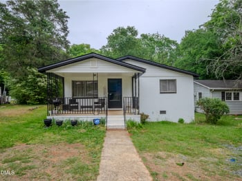 762 Hillsboro St, Pittsboro, NC 27312