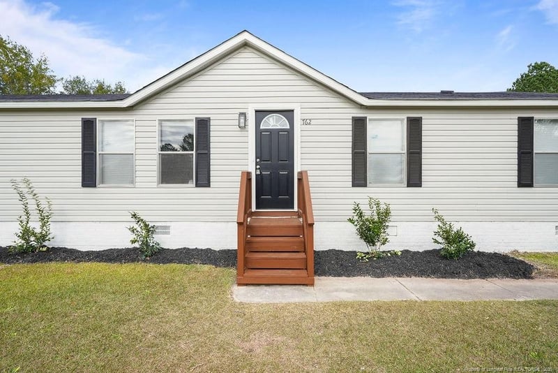 762 Precision Ct, Hope Mills, NC 28348