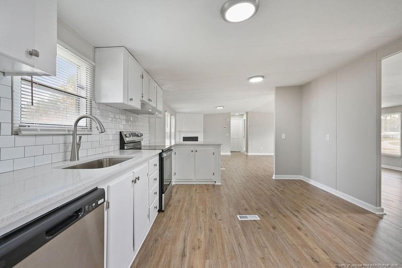 762 Precision Ct, Hope Mills, NC 28348