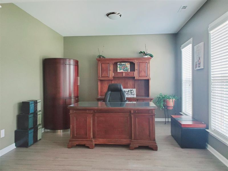 7621 Derek Dr, Raleigh, NC 27613