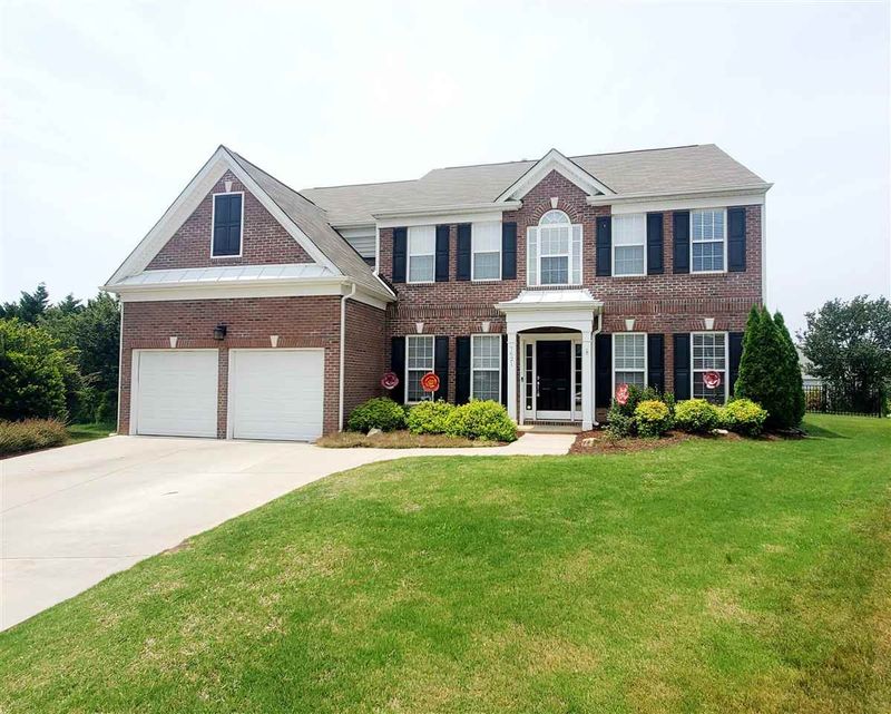 7621 Derek Dr, Raleigh, NC 27613
