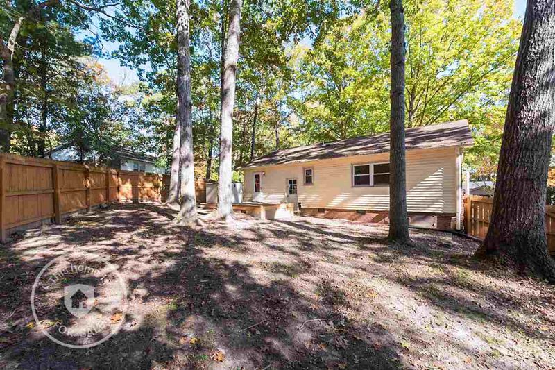 7621 Idolbrook Ln, Raleigh, NC 27615
