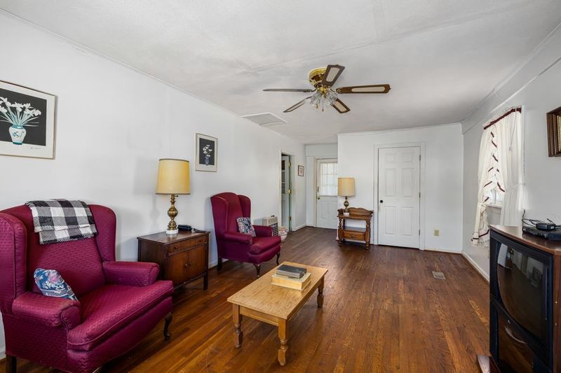 7621 Ray Rd, Raleigh, NC 27613