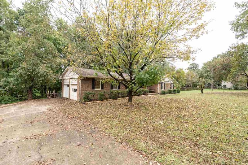 7629 Jenks Rd, Apex, NC 27523