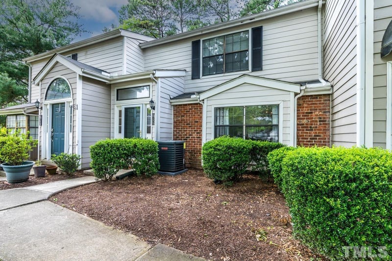 7633 Falcon Rest Cir, Raleigh, NC 27615