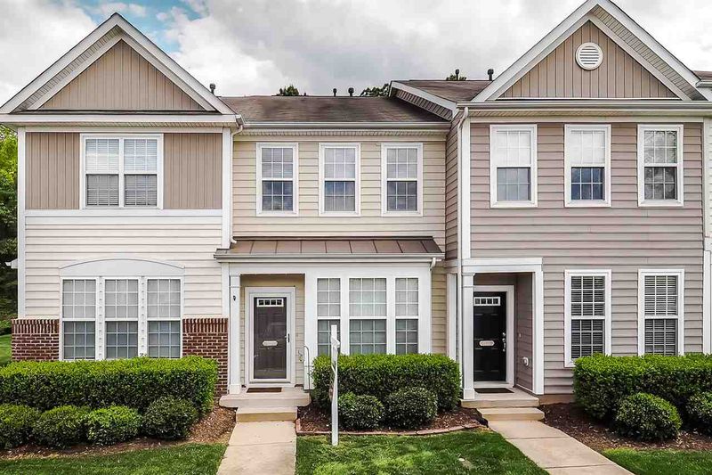 7633 Satinwing Ln, Raleigh, NC 27617