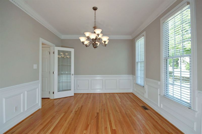 7633 Wilderness Rd, Raleigh, NC 27613