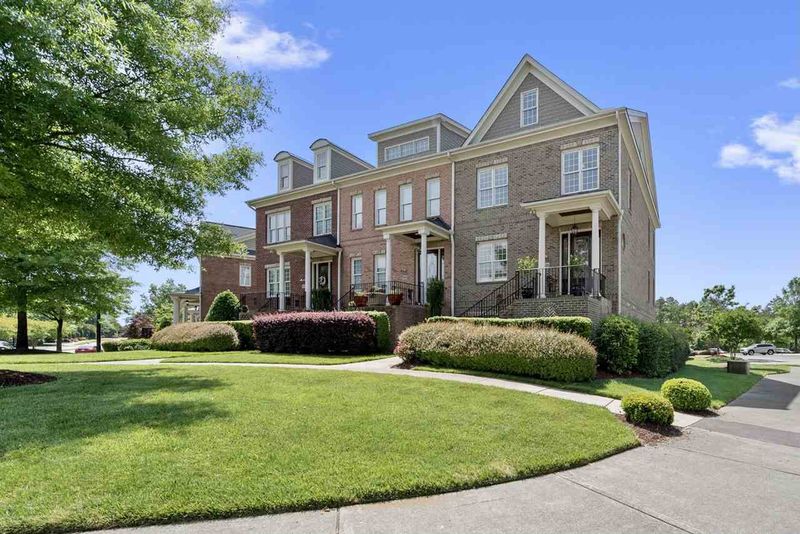 7635 Mccrimmon Pw, Cary, NC 27519