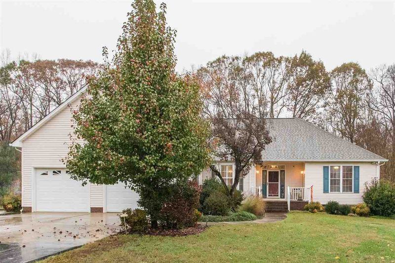 7637 Cummings Dr, Mebane, NC 27302