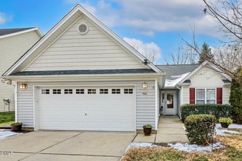 764 Cabin Branch Dr, Fuquay Varina, NC 27526