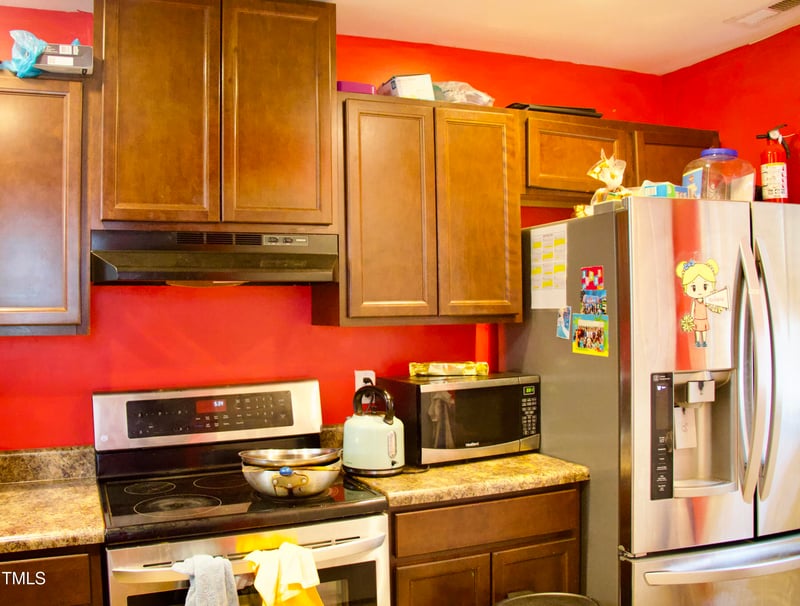 764 Grove Creek Ln, Raleigh, NC 27610