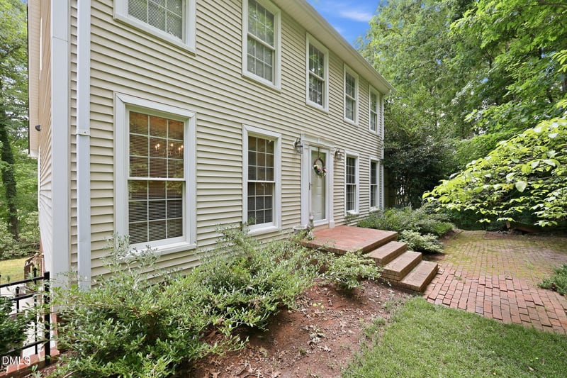 764 Indian Valley Dr, Burlington, NC 27217