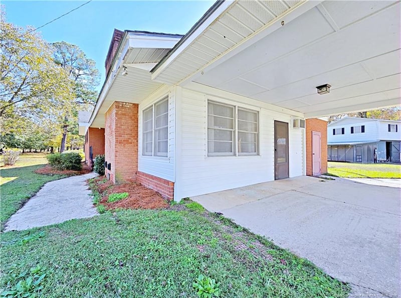 764 Old Vander Rd, Fayetteville, NC 28312