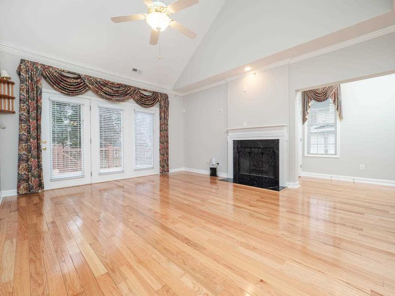 7641 Astoria Pl, Raleigh, NC 27612