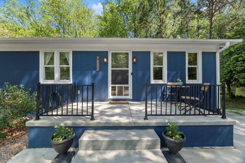 7653 Summerglen Dr, Raleigh, NC 27615