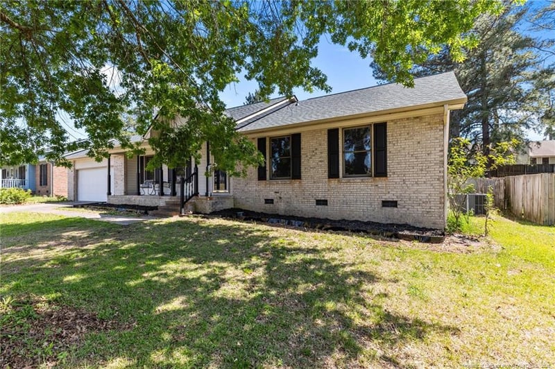 7657 Southbend Dr, Fayetteville, NC 28314
