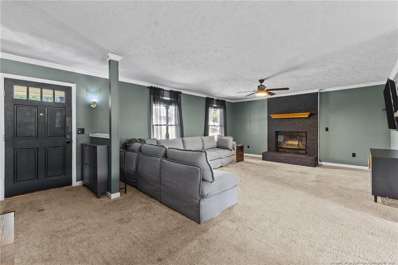 7657 Southbend Dr, Fayetteville, NC 28314