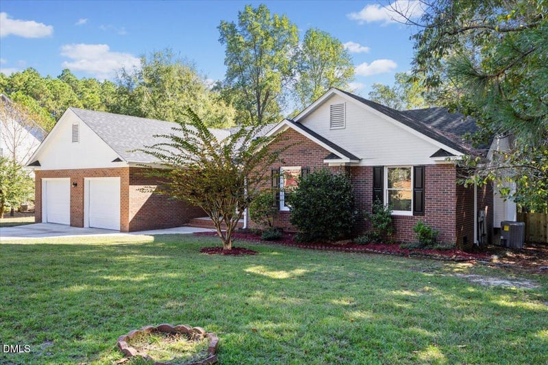 7679 Spurge Dr, Fayetteville, NC 28311