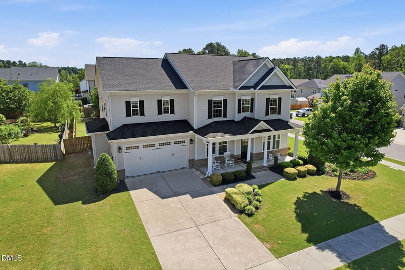 768 Kerr Lake Dr, Fuquay Varina, NC 27526