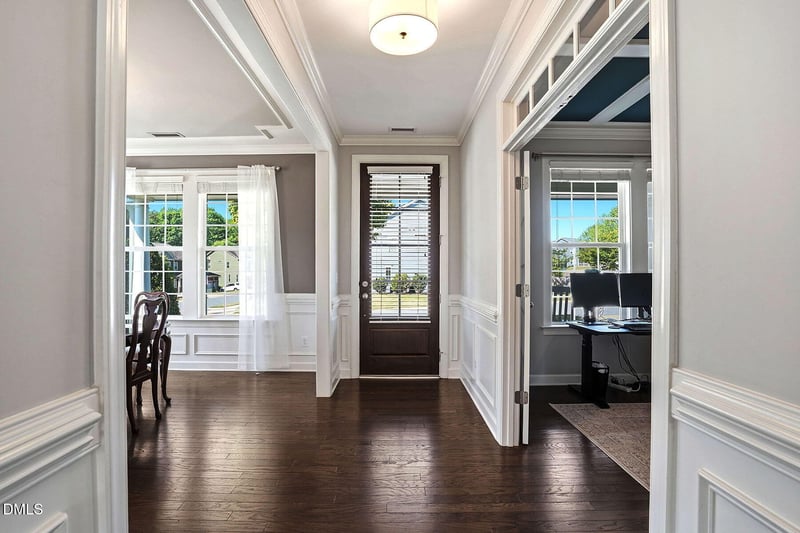 768 Kerr Lake Dr, Fuquay Varina, NC 27526