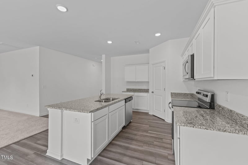 769 Shepard Rock Dr, Zebulon, NC 27597