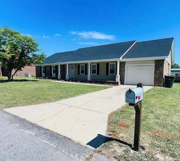 7690 Beverly Dr, Fayetteville, NC 28314