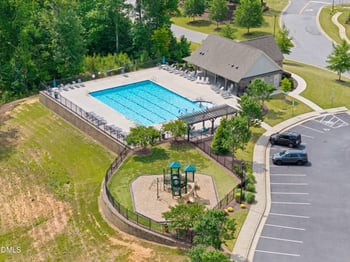77 Carbone Ln, Clayton, NC 27527