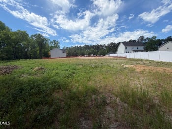 77 Charred Oak Ct, Lillington, NC 27546