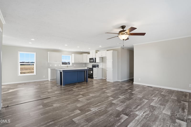 77 Greenview Ct, Dunn, NC 28334