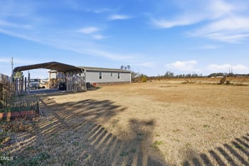 77 Greenview Ct, Dunn, NC 28334