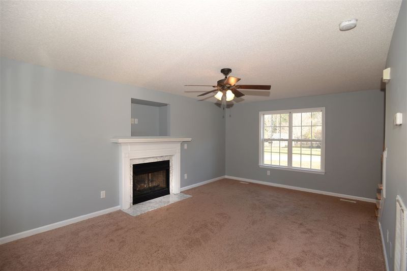 77 Oak Creek Dr, Clayton, NC 27520