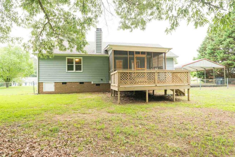 77 Richmond Dr, Clayton, NC 27527