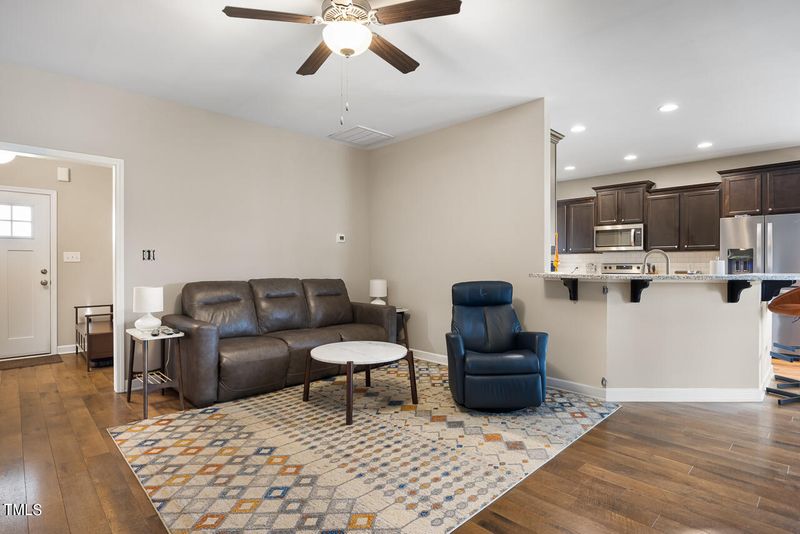 77 Rickenbacker Dr, Zebulon, NC 27597