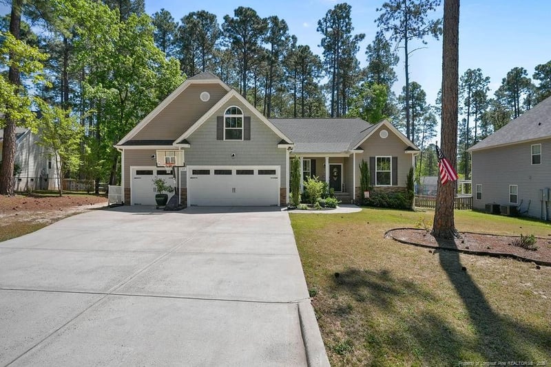 77 Sherwood Ln, Sanford, NC 27332